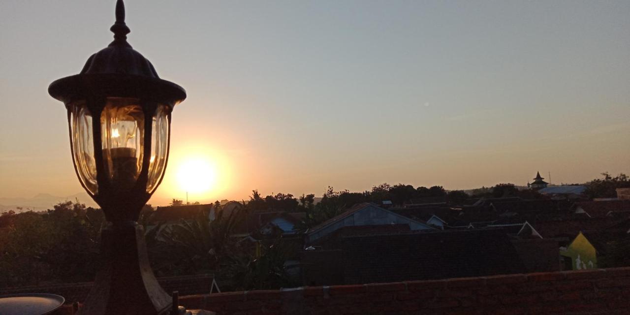 Cheap Inn Banyuwangi Баньювангі Екстер'єр фото