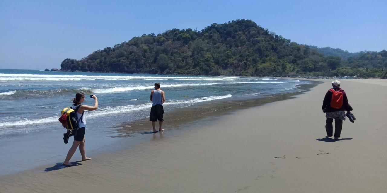 Cheap Inn Banyuwangi Баньювангі Екстер'єр фото