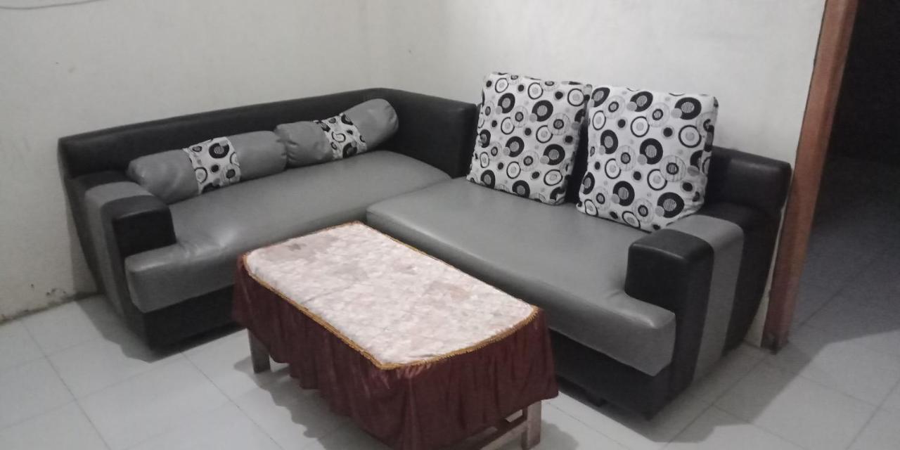 Cheap Inn Banyuwangi Баньювангі Екстер'єр фото