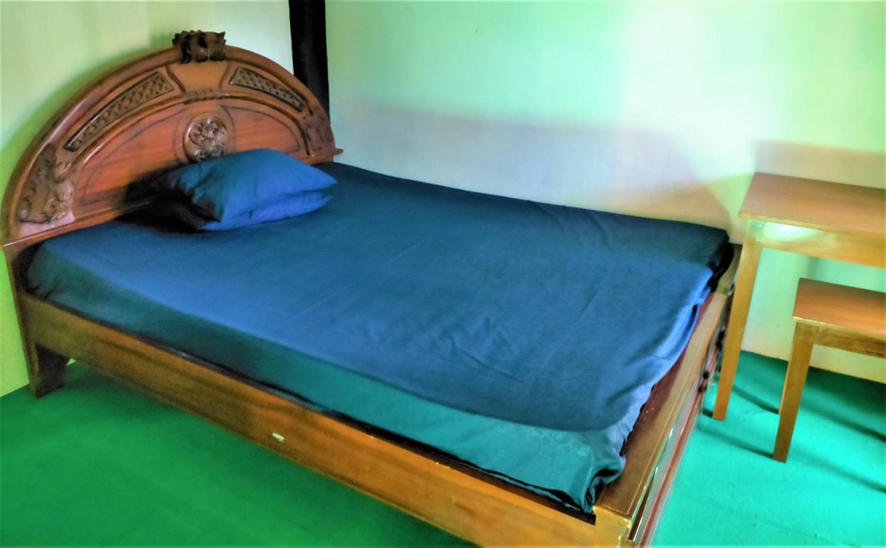 Cheap Inn Banyuwangi Баньювангі Екстер'єр фото