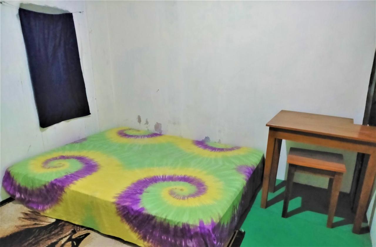 Cheap Inn Banyuwangi Баньювангі Екстер'єр фото