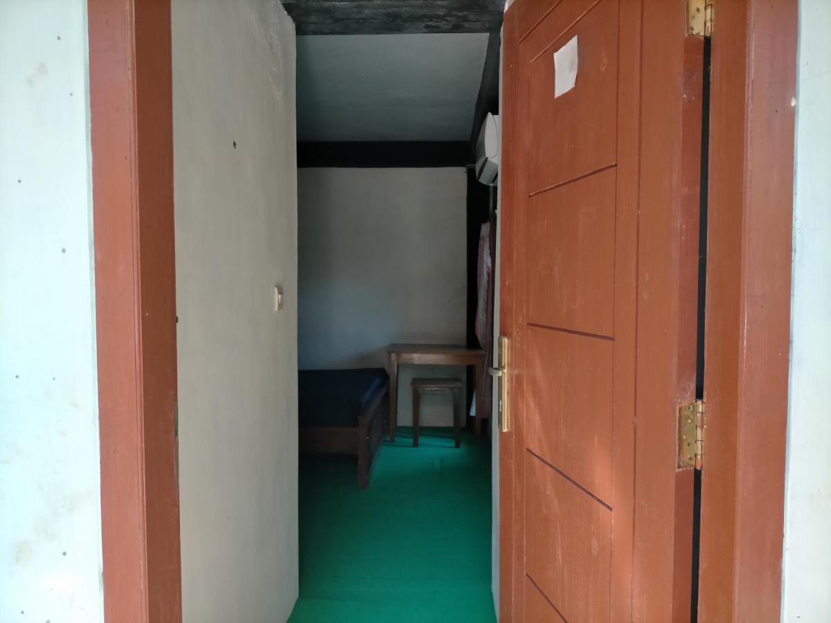 Cheap Inn Banyuwangi Баньювангі Екстер'єр фото
