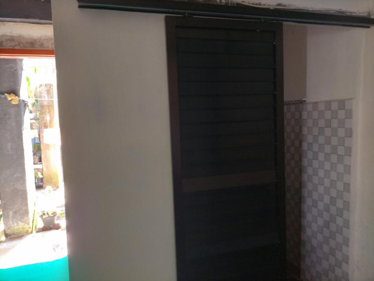 Cheap Inn Banyuwangi Баньювангі Екстер'єр фото