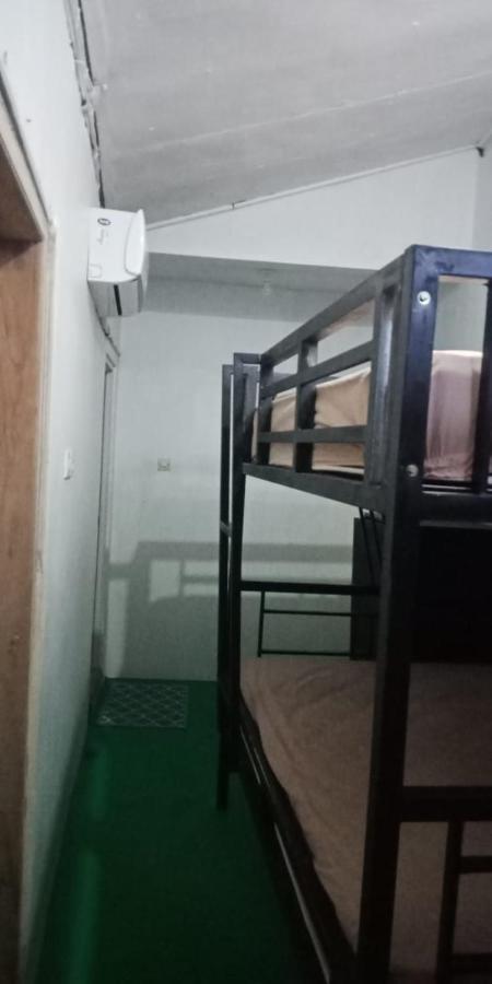 Cheap Inn Banyuwangi Баньювангі Екстер'єр фото