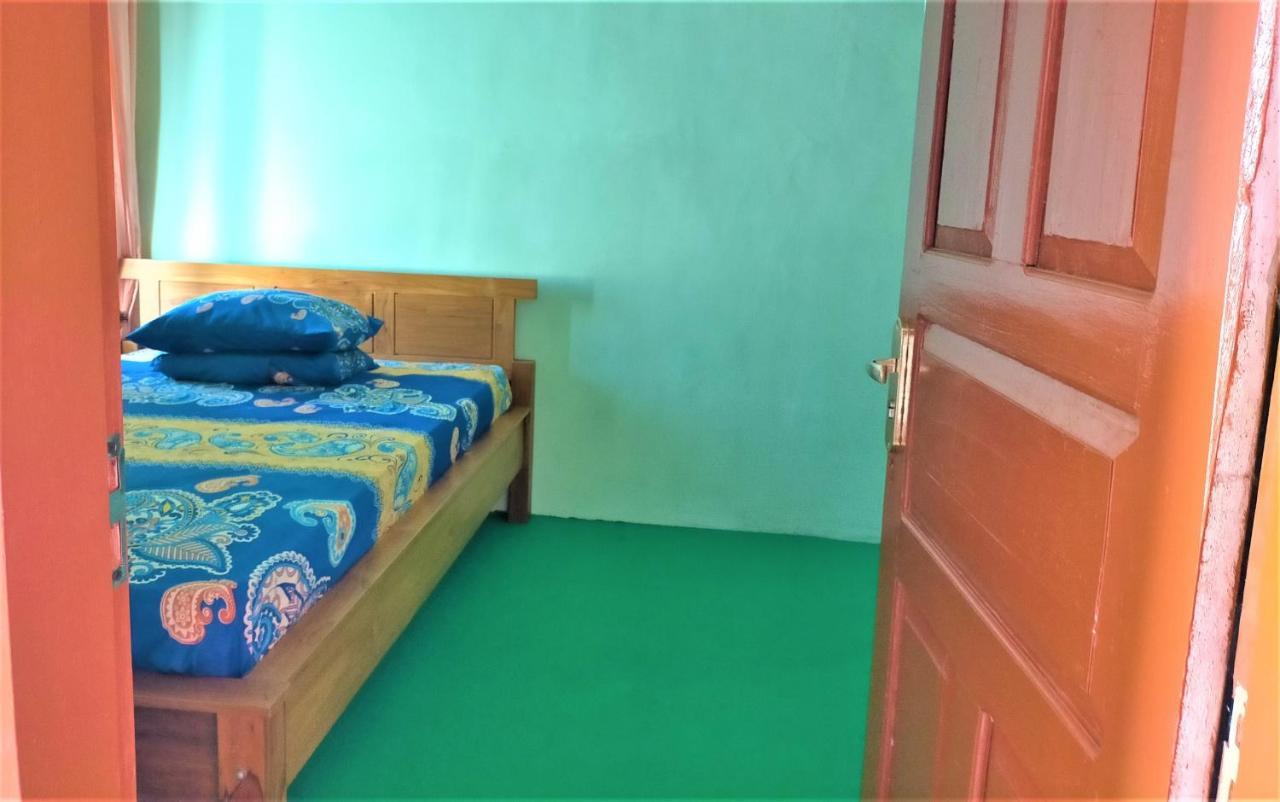 Cheap Inn Banyuwangi Баньювангі Екстер'єр фото