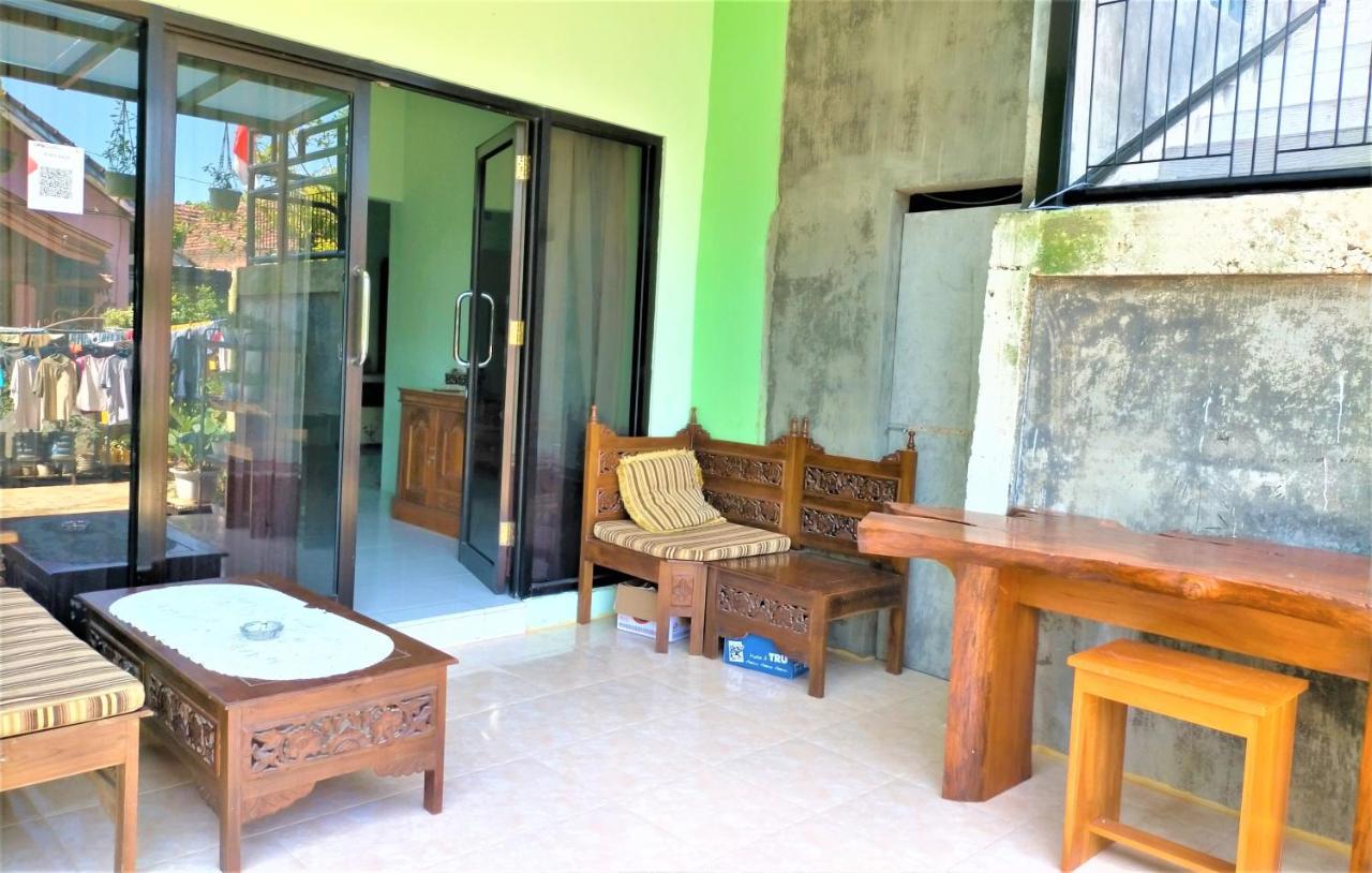 Cheap Inn Banyuwangi Баньювангі Екстер'єр фото