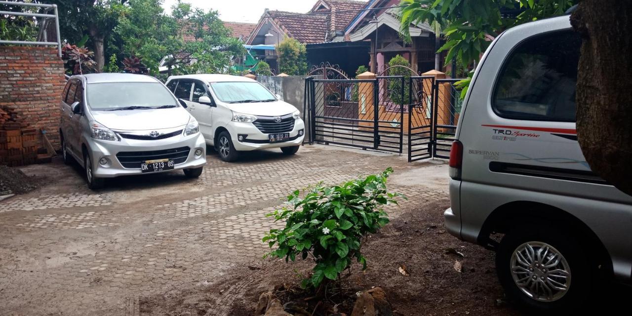 Cheap Inn Banyuwangi Баньювангі Екстер'єр фото
